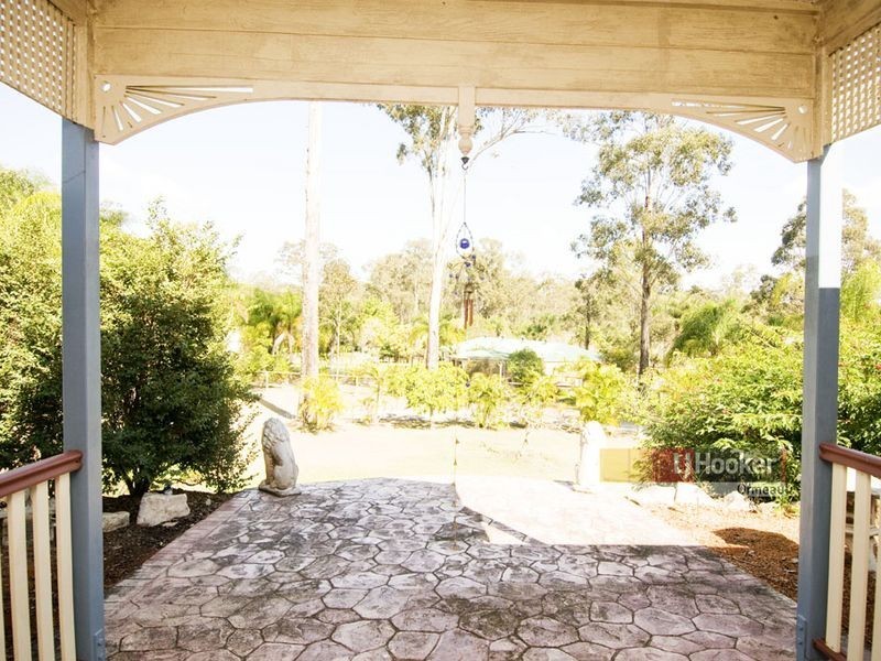 33 Sears Rd, Yatala QLD 4207