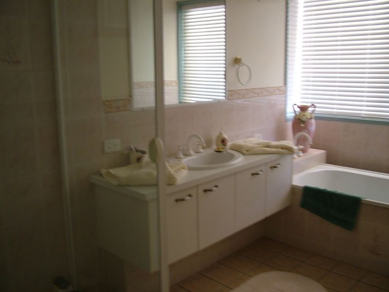 74 Peachey Rd, Ormeau QLD 4208