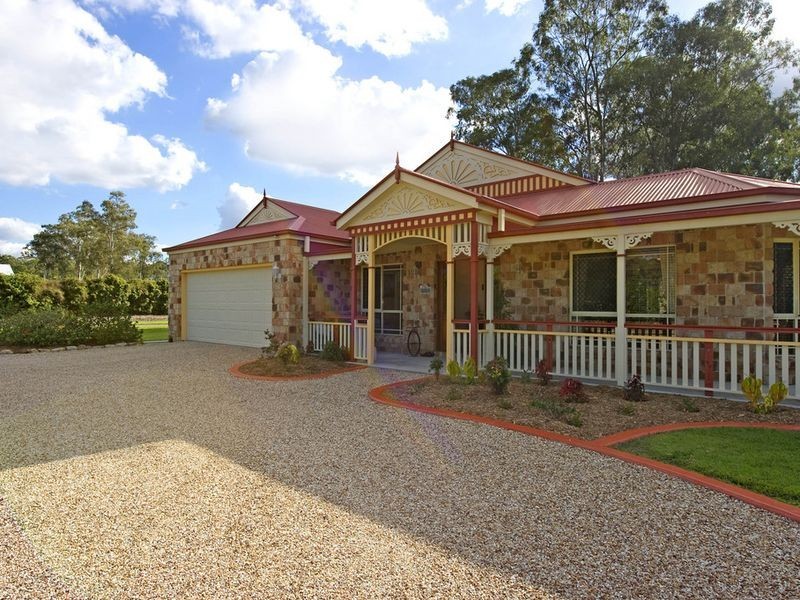 22 Kristy Crt, Yatala QLD 4207