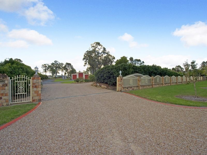 22 Kristy Crt, Yatala QLD 4207