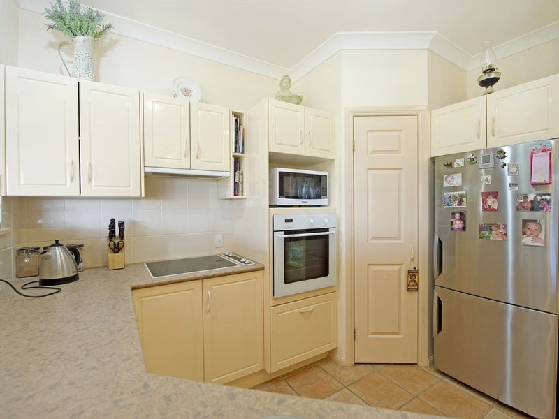 22 Kristy Crt, Yatala QLD 4207