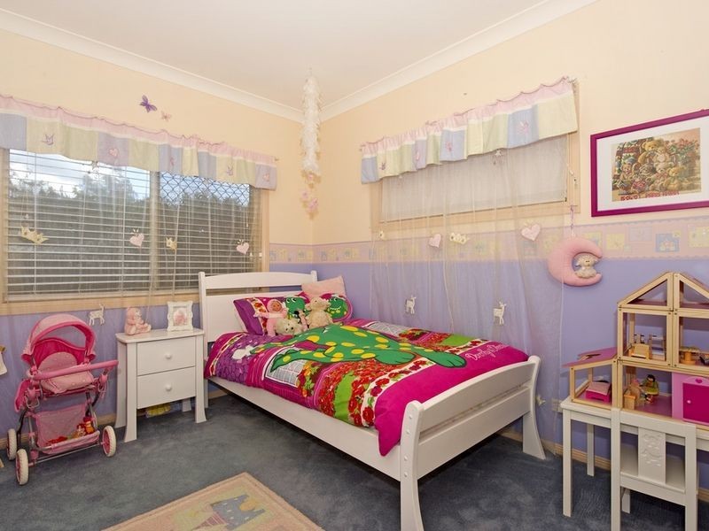 22 Kristy Crt, Yatala QLD 4207