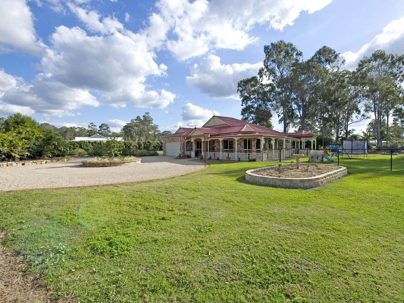 22 Kristy Crt, Yatala QLD 4207