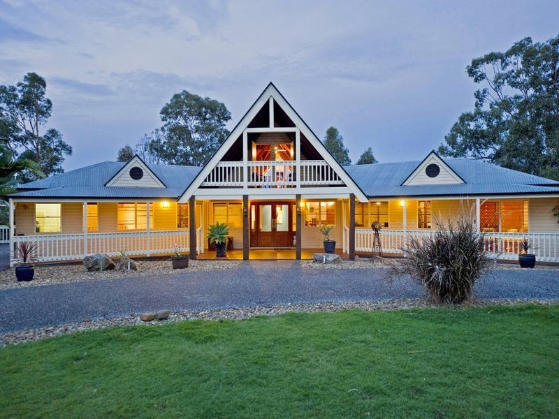 31 Taperoo Crt, Yatala QLD 4207