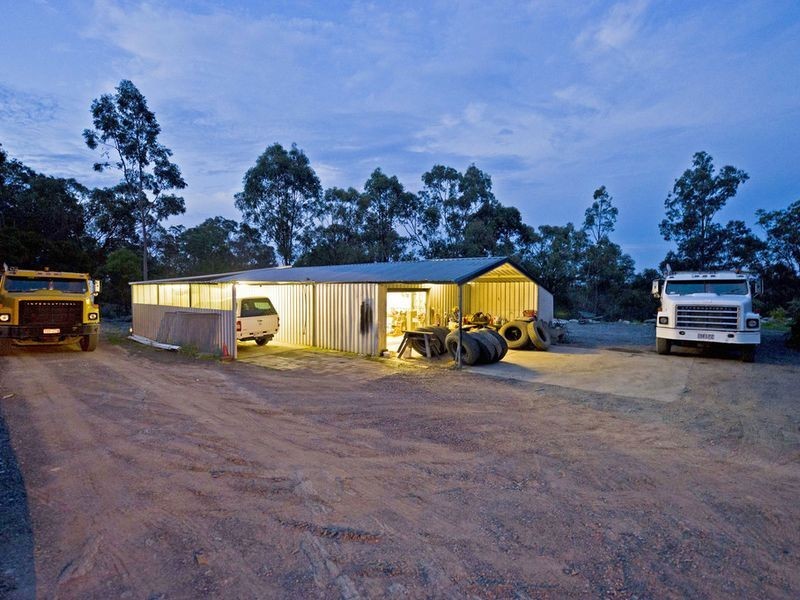 31 Taperoo Crt, Yatala QLD 4207