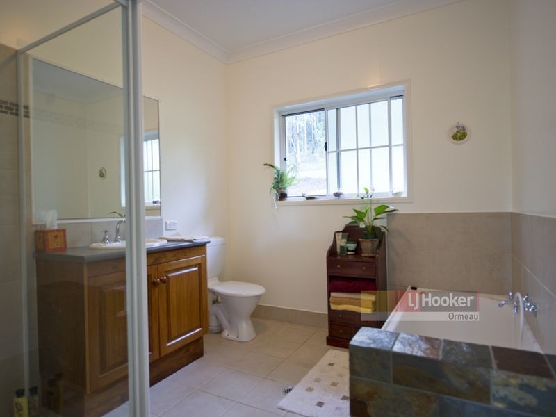 190 Halls Rd, Luscombe QLD 4207