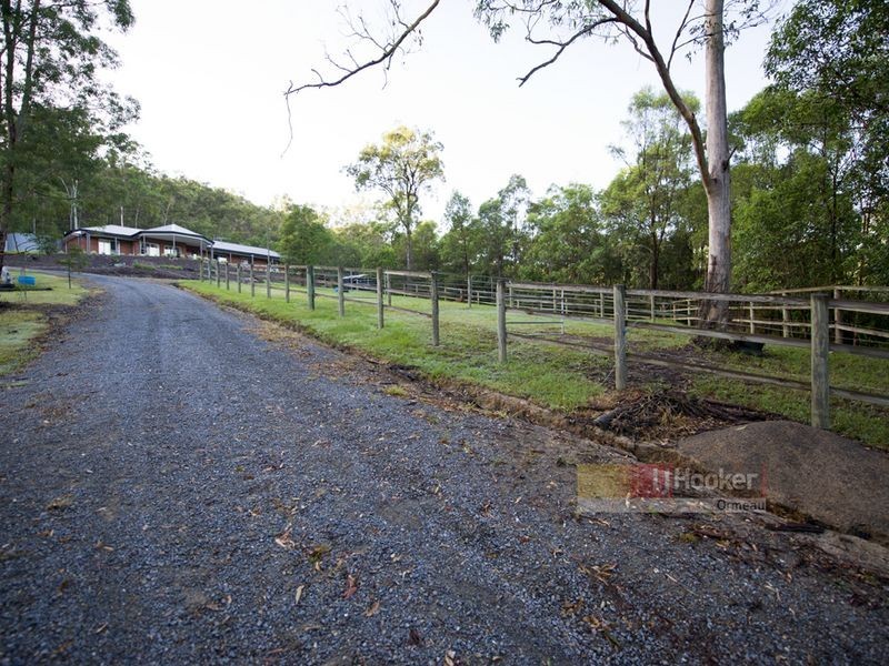 190 Halls Rd, Luscombe QLD 4207