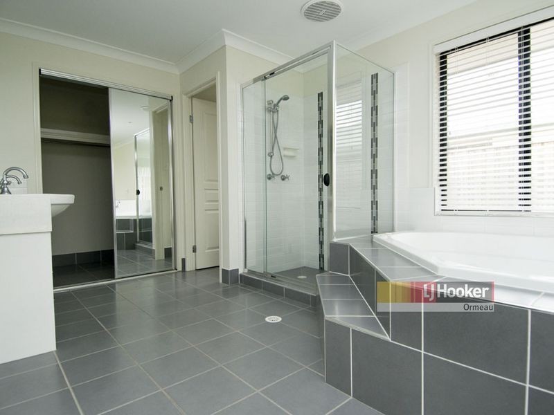 13 Coorabelle Cres, Ormeau QLD 4208