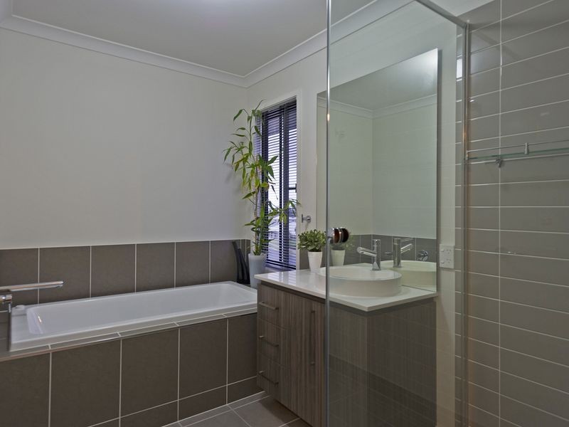 4 Bloomfield Ct, Ormeau QLD 4208
