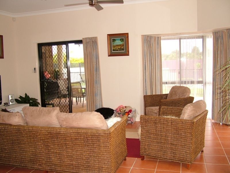 Yatala QLD 4207