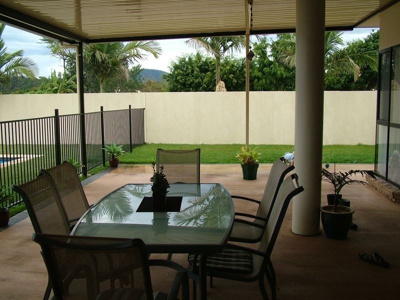 Yatala QLD 4207
