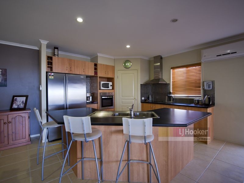 10 Penneshaw Crescent, Ormeau QLD 4208