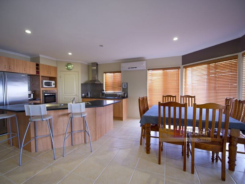 10 Penneshaw Crescent, Ormeau QLD 4208