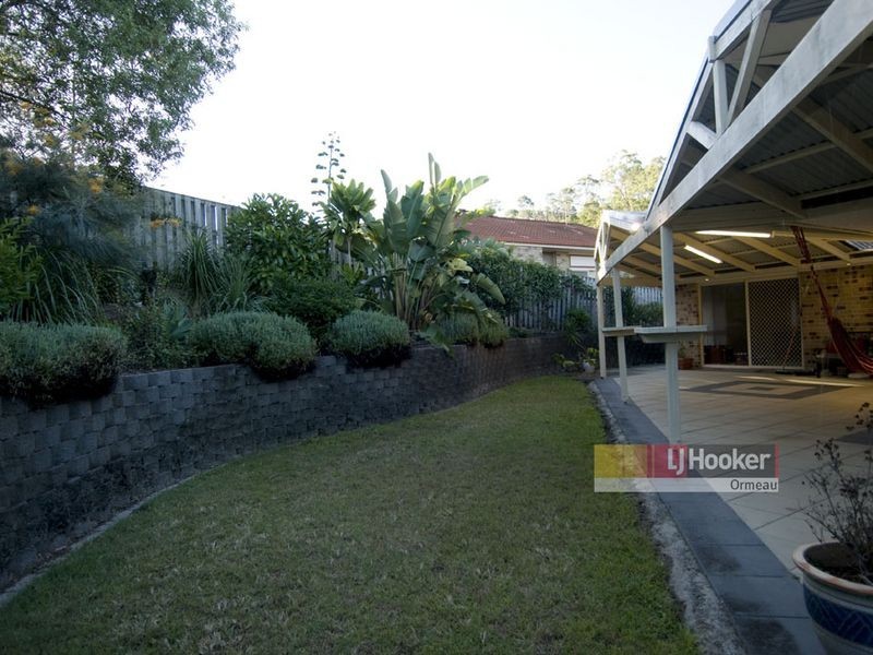 8 Whitecap Cl, Pacific Pines QLD 4211
