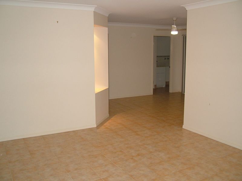2/2 Saligna Ct, Ormeau QLD 4208