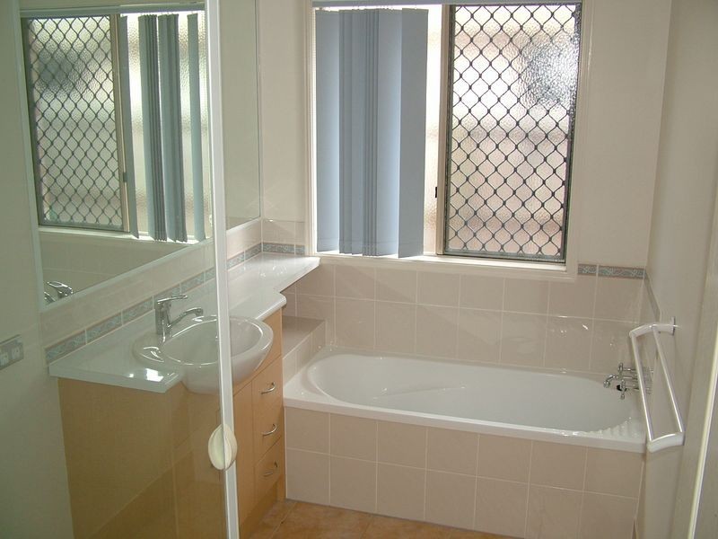 2/2 Saligna Ct, Ormeau QLD 4208