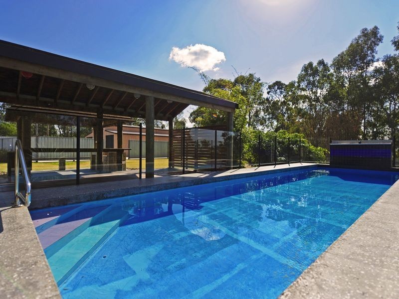 19 Vaughan Dr, Ormeau QLD 4208