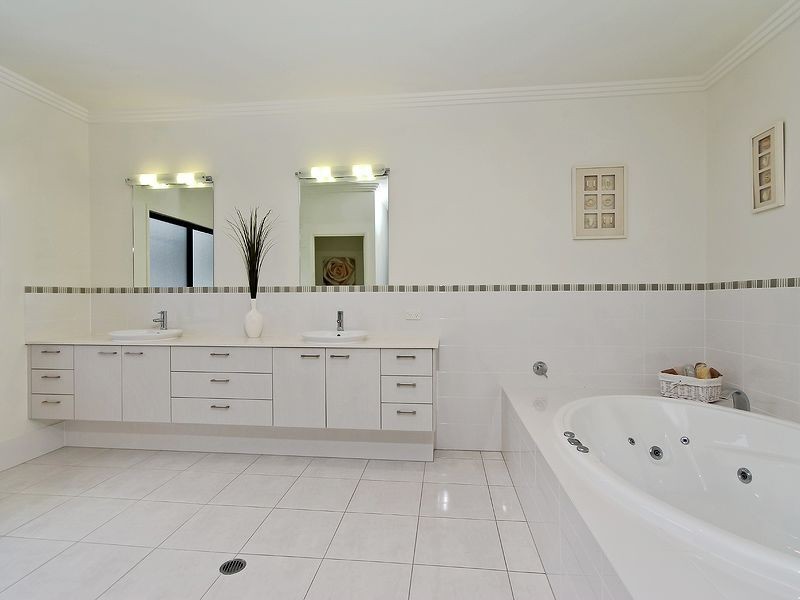 14 Jacobs Ridge Rd, Ormeau QLD 4208