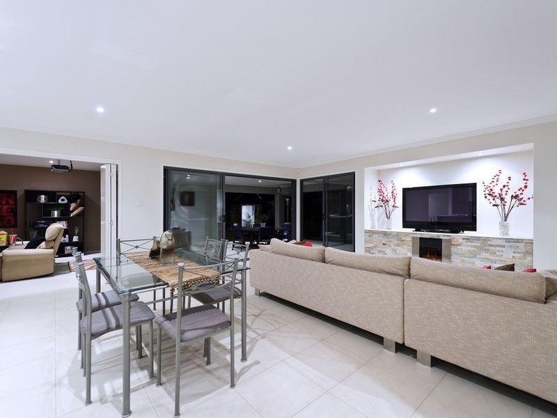 7 Flaxton St, Ormeau QLD 4208