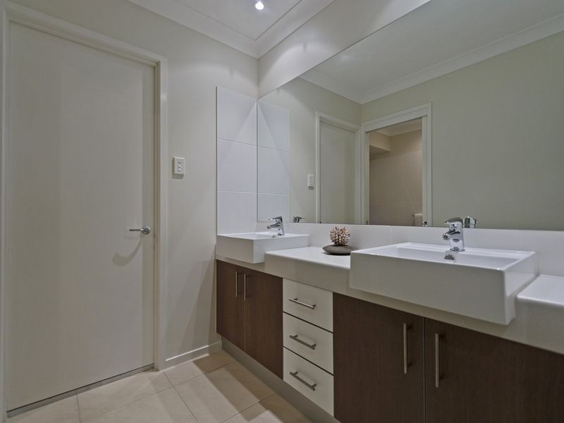 7 Flaxton St, Ormeau QLD 4208