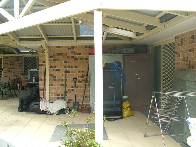 8 White Cap Cls, Pacific Pines QLD 4211