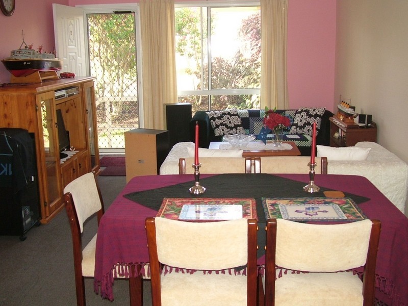 2/1 Albert St, Eagleby QLD 4207