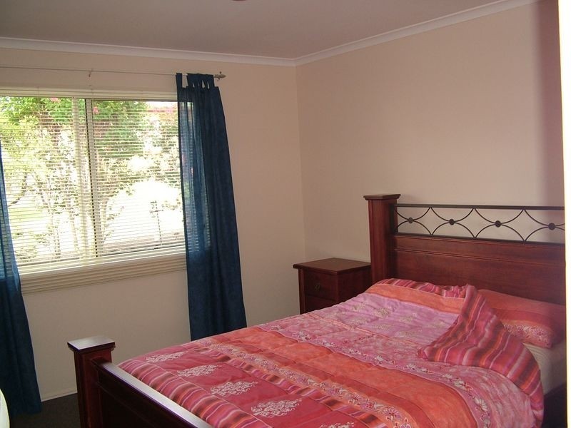 2/1 Albert St, Eagleby QLD 4207