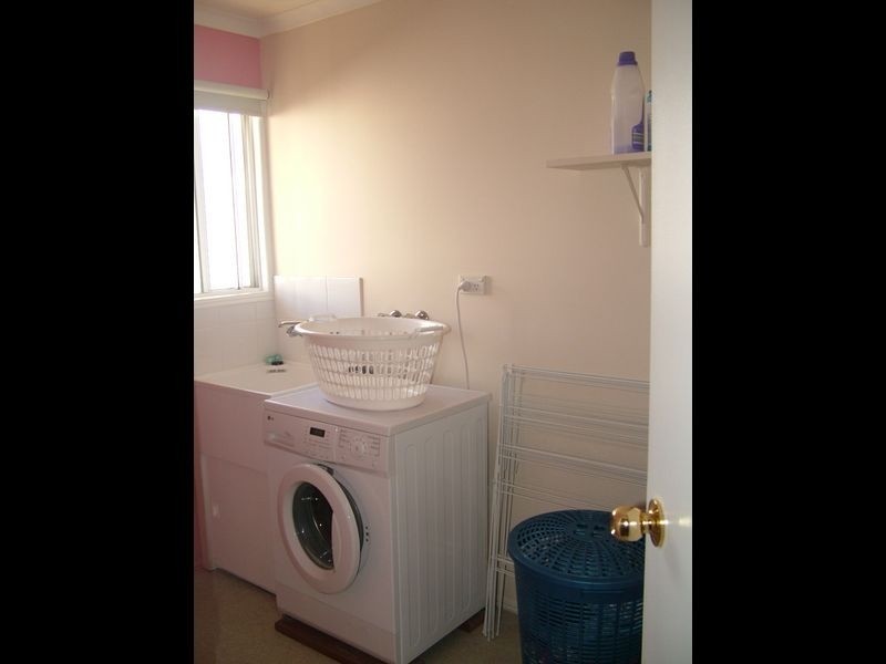 2/1 Albert St, Eagleby QLD 4207