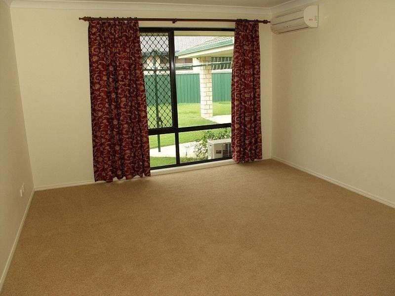 25 Leonardo Close, Eight Mile Plains QLD 4113