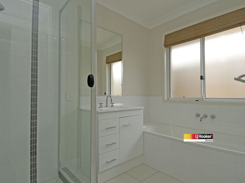 7 Katandra Crt, Ormeau QLD 4208