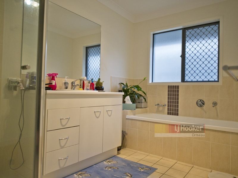 8 Hazelmere Cr, Ormeau QLD 4208