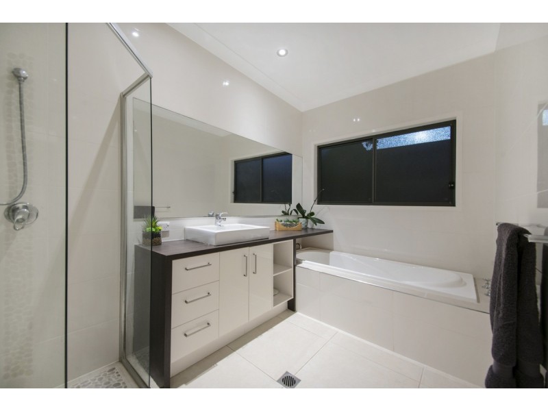 4 Cedarton Crescent, Ormeau QLD 4208