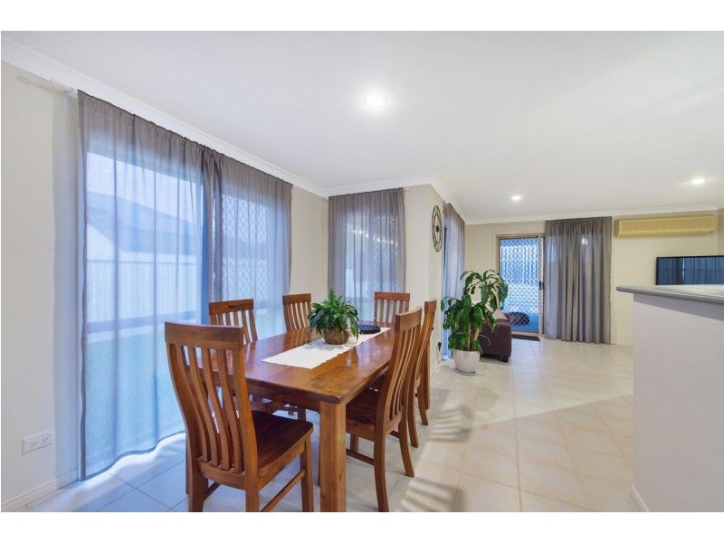 17 Bedivere Drive, Ormeau QLD 4208