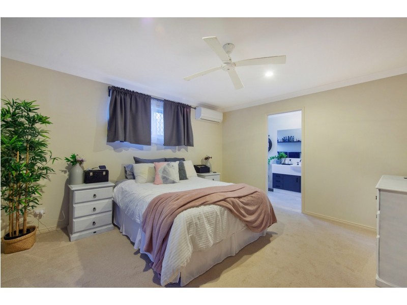 17 Bedivere Drive, Ormeau QLD 4208