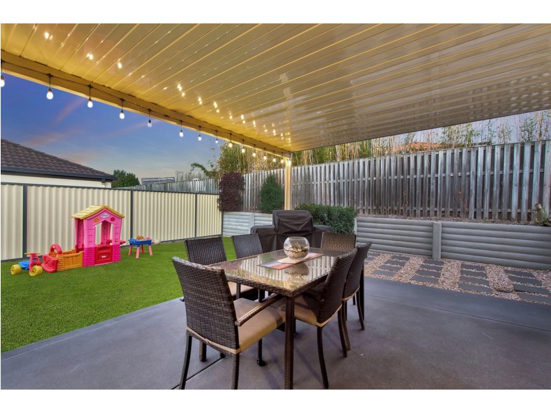 17 Bedivere Drive, Ormeau QLD 4208