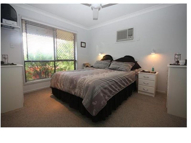 3 Duesbury Crt, Edens Landing QLD 4207