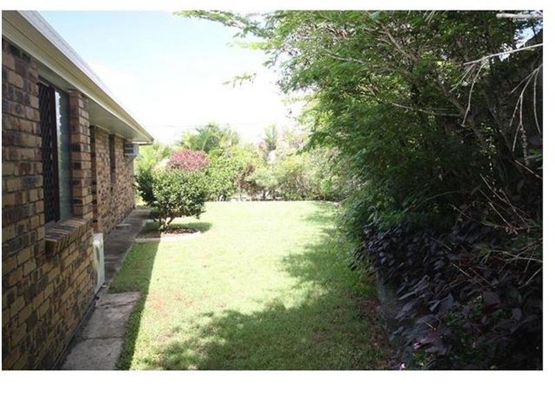 3 Duesbury Crt, Edens Landing QLD 4207