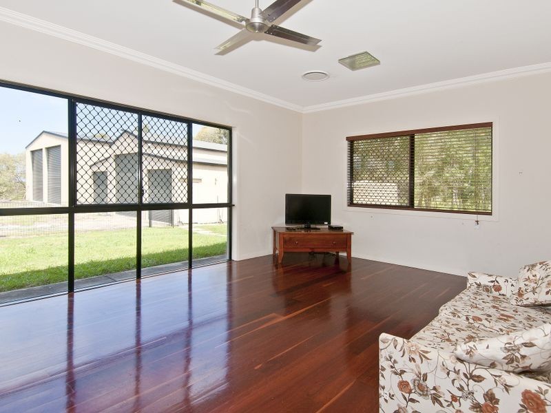 66 Ageston Rd, Alberton QLD 4207