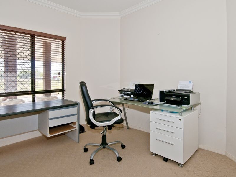 66 Ageston Rd, Alberton QLD 4207