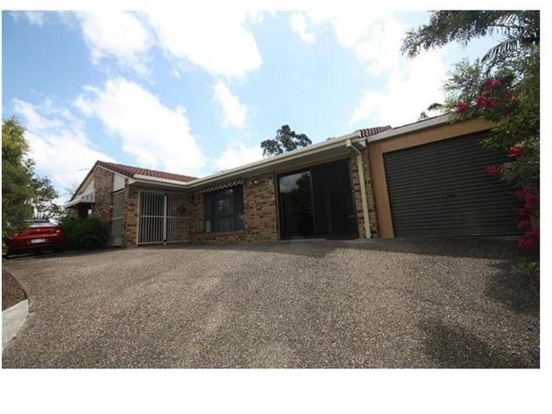 3 Duesbury Cr, Edens Landing QLD 4207
