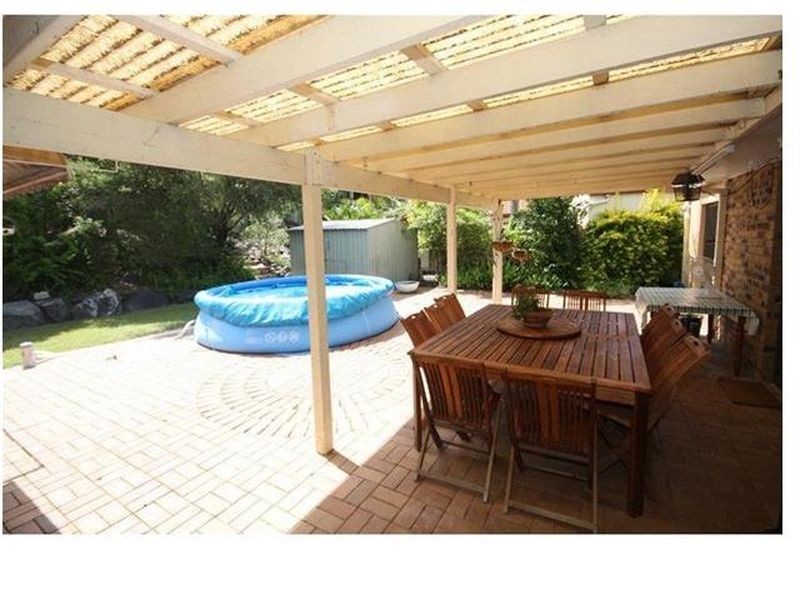 3 Duesbury Cr, Edens Landing QLD 4207