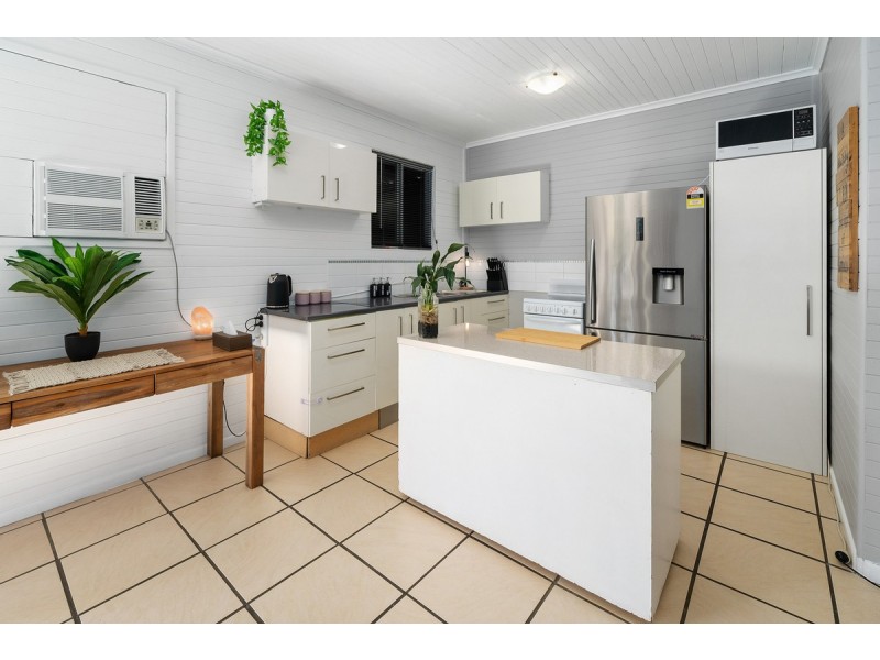 37 Johnstone Road, Stapylton QLD 4207