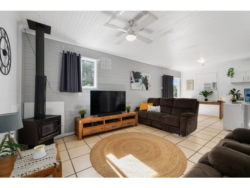 37 Johnstone Road, Stapylton QLD 4207