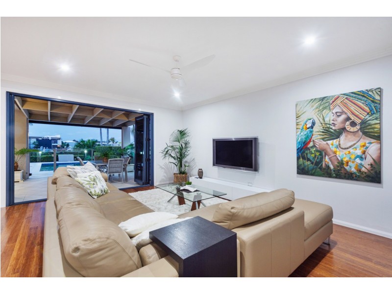 24 Brindabella Close, Coomera Waters QLD 4209