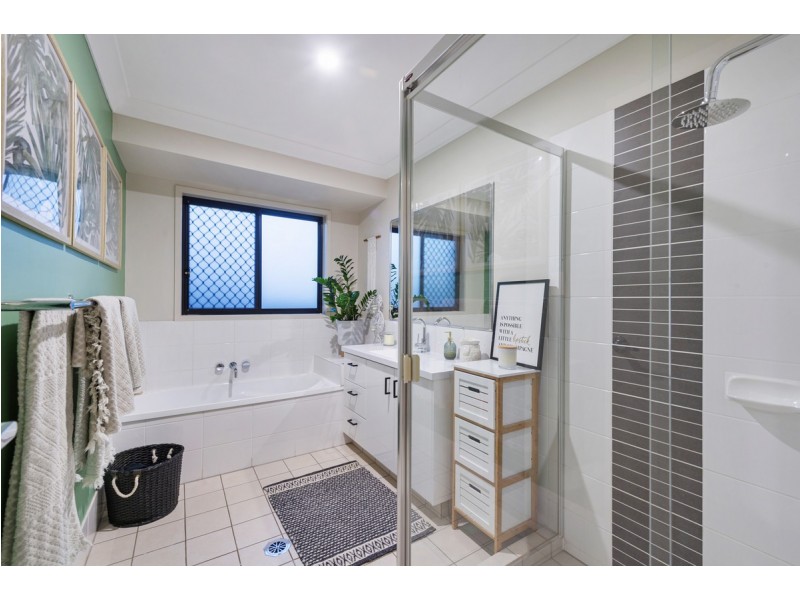 5 Summerlea Crescent, Ormeau QLD 4208