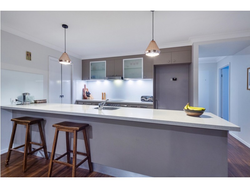 15 Pincally Crescent, Ormeau QLD 4208