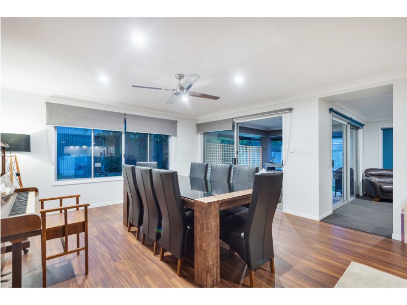 15 Pincally Crescent, Ormeau QLD 4208