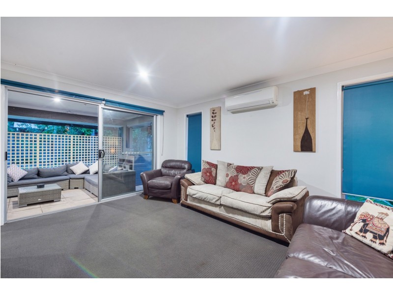 15 Pincally Crescent, Ormeau QLD 4208