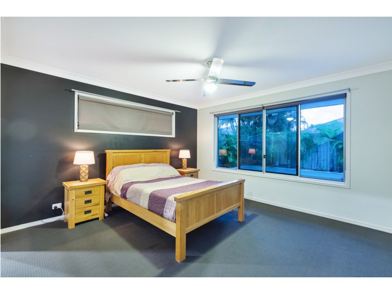 15 Pincally Crescent, Ormeau QLD 4208