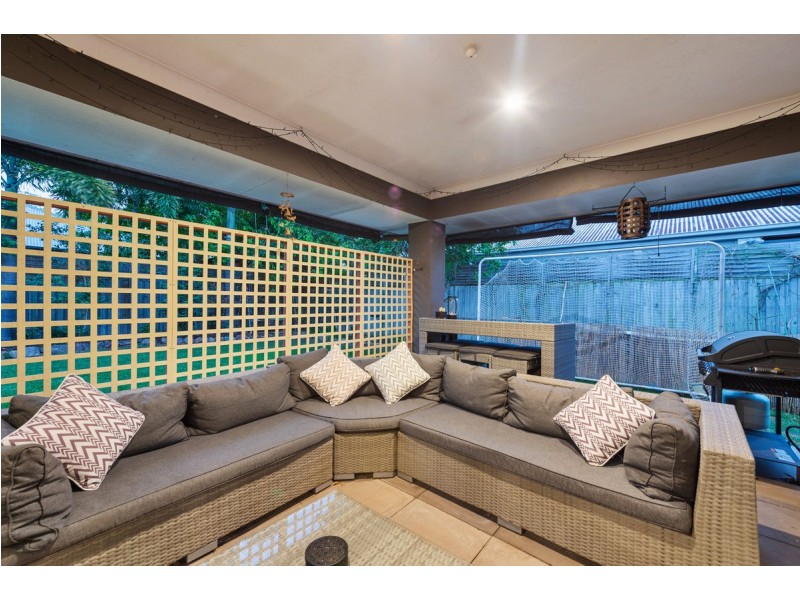 15 Pincally Crescent, Ormeau QLD 4208